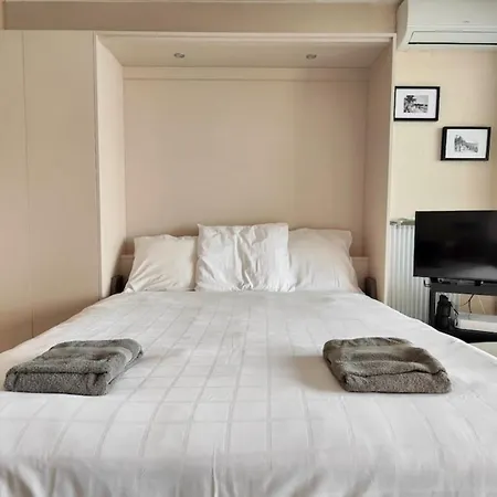 06ay - With Seafront Terrace アンティーブ