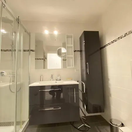 06ay - With Seafront Terrace * アンティーブ