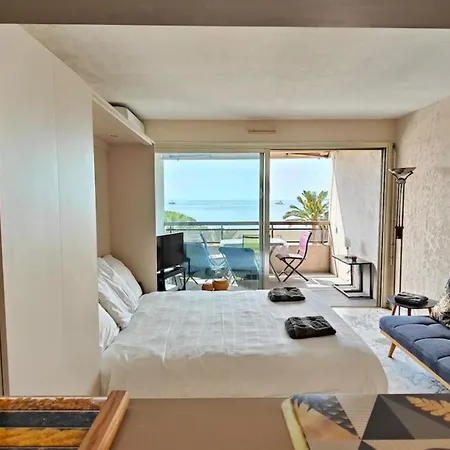 Apartment 06ay - With Seafront Terrace *
