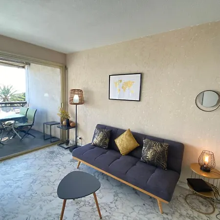 06ay - With Seafront Terrace アンティーブ