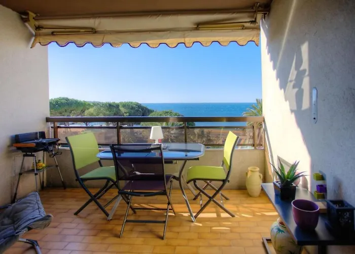 06ay - With Seafront Terrace Appartamento *